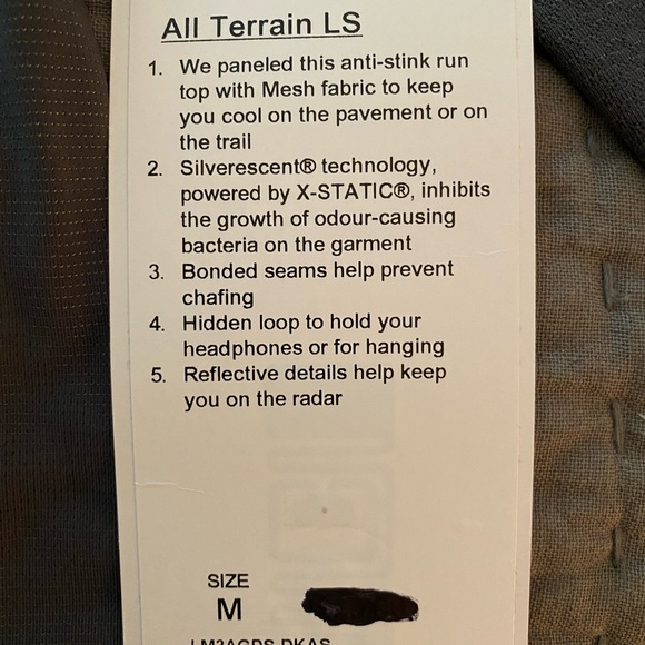 Brand new never worn lululemon shirt - Picture 4 of 5